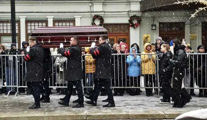 Леонтьев пришел проститься с Добровольской