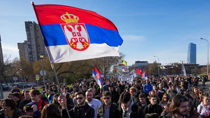 В Сербии тысячи студентов снова вышли на протесты