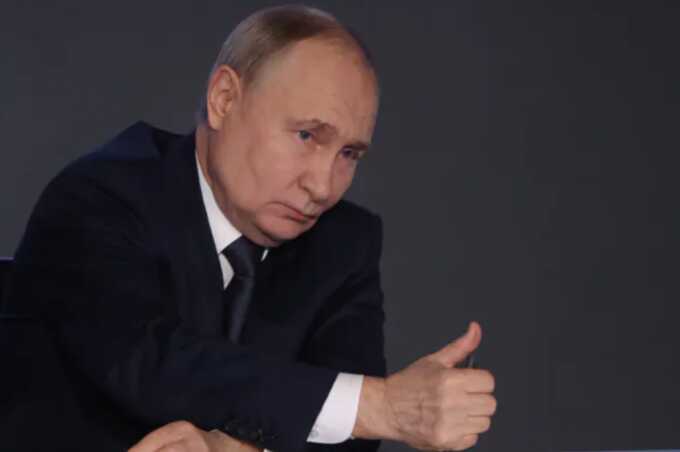 «Любимая газета Путина» отметила 25 лет его избрания, сравнив его с царями и Сталиным