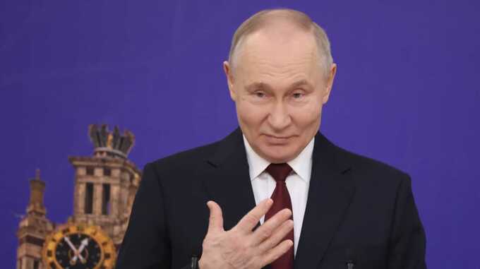 Путин заявил, что Россия поддерживает любые мирные инициативы