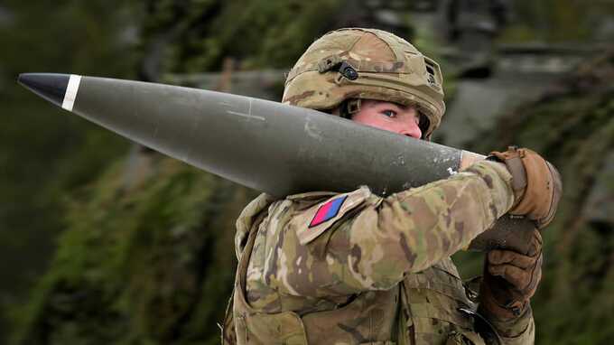 Мировые военные расходы достигли рекорда времён "холодной войны"