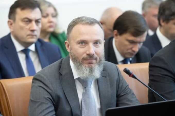 Пономаренко спешно слил Власова, чтобы спасти себя после скандала с конкурсом для участников "СВО"