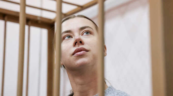 Александра Митрошина снова задолжала налоговой