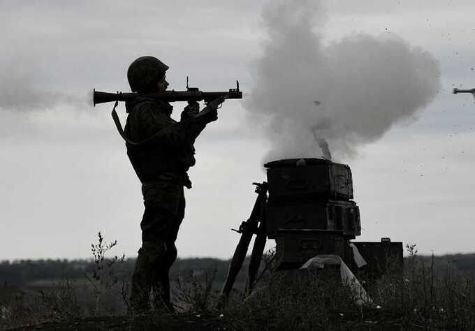 Z-каналы возмутились видео, где боец в Судже якобы стреляет по дому ради развлечения